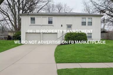 Main picture of 816 S Montclaire Dr