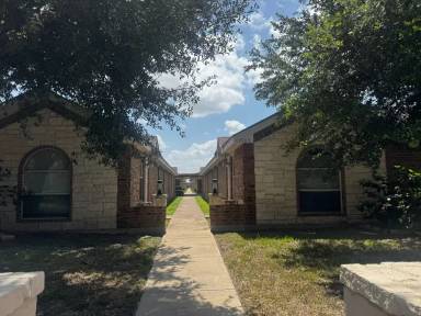 Main picture of 3703 S Fairmont Ave