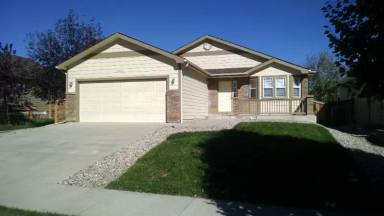 Main picture of 2487 Silverton St