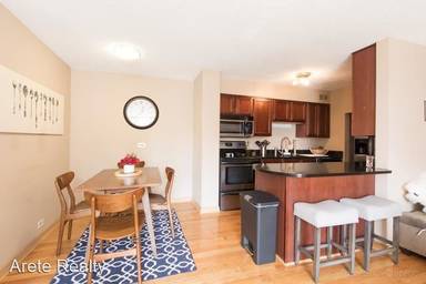 Main picture of 1339 North Dearborn Condo