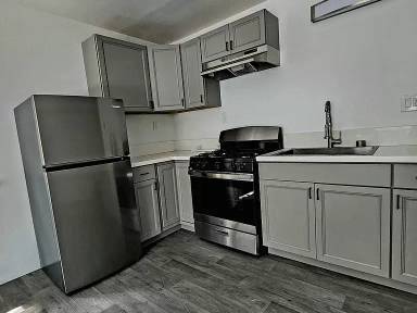 Main picture of 880 High Rd