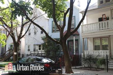Main picture of 3018 N Hoyne Ave