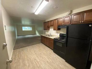 Main picture of 5605 W Warren Ave