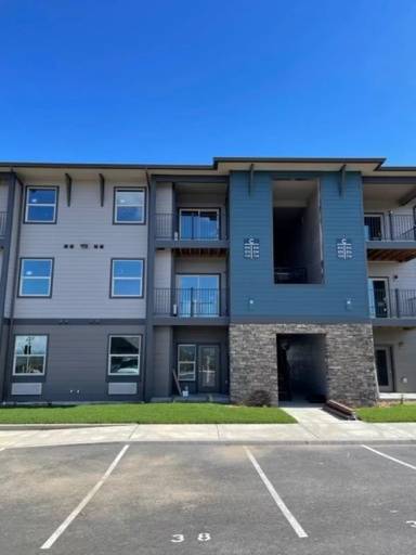 Main picture of 1392 SE Yarrow Ave