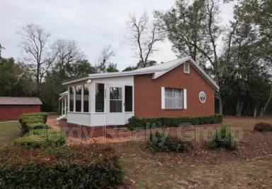Main picture of 6505 Blue Springs Rd