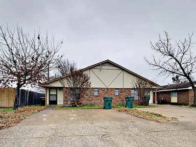 Main picture of 1101 Suburban St