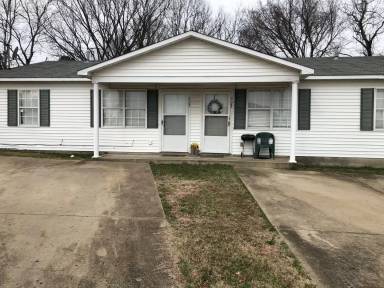 Main picture of 331 Lynn Dr