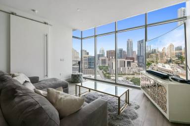 Main picture of Fifth & West