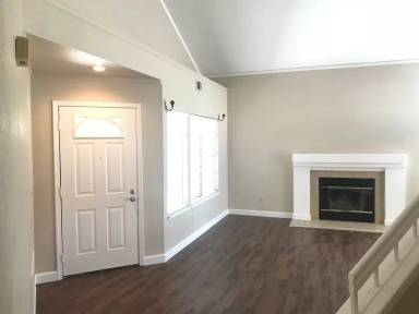 Main picture of 1725 Foxwood Dr