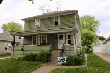 Main picture of 826 Division St