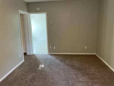 Main picture of 109 N Oregon St