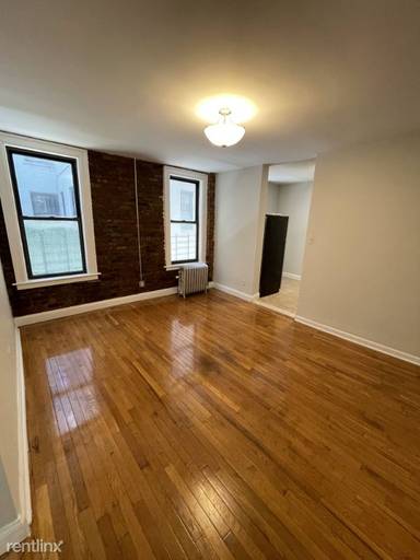 Main picture of 292 Maple St