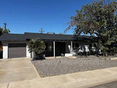 Main picture of 1808 N 87th Pl