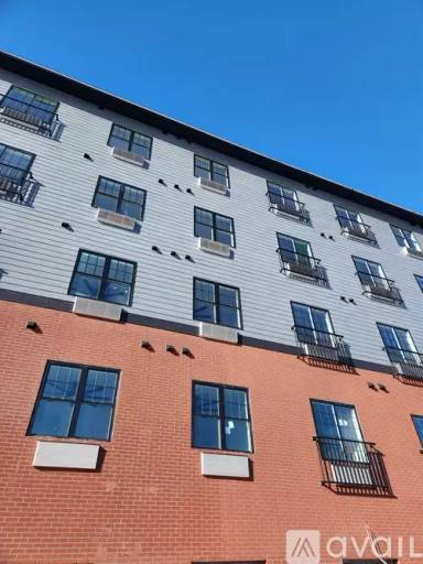 Main picture of 2 Grove St