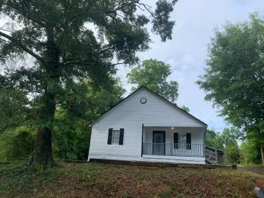 Main picture of 281 Martin Luther King Dr