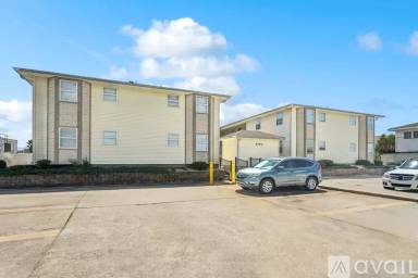 Main picture of 4790 Pontchartrain Dr