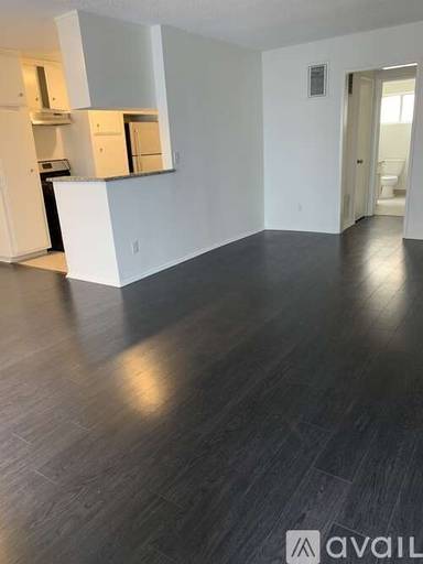 Main picture of 5535 Carlton Way