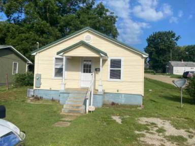 Main picture of 808 Towle St