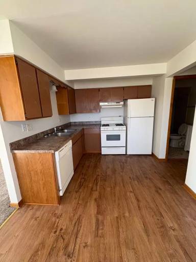 Main picture of 521 Kungs Way