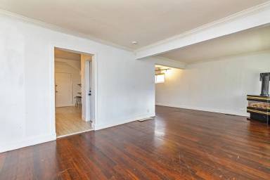 Main picture of 756 N 103rd St