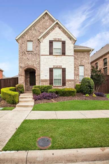 Main picture of 9825 Lightcatcher Dr