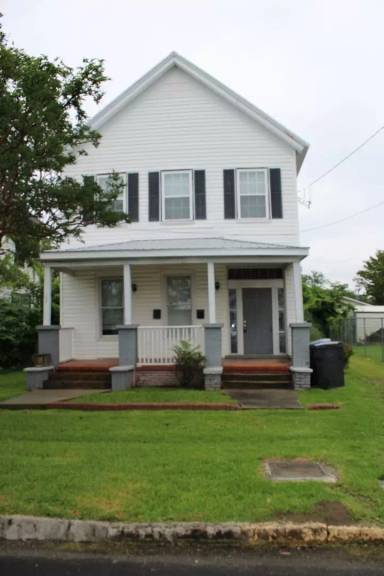 Main picture of 537 Watkins St