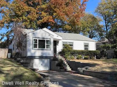 Main picture of 2539 E 17th St