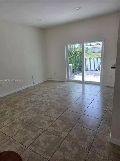 Main picture of 14738 SW 23rd St