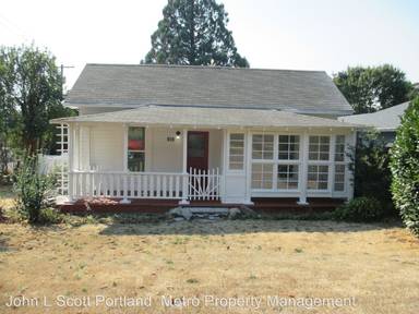 Main picture of 107 NE Pierce St