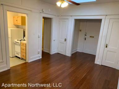 Main picture of 3709 SE Hawthorne Blvd