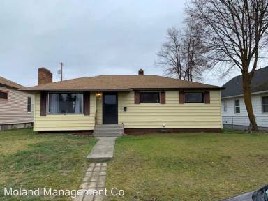 Main picture of 723 E Walton Ave
