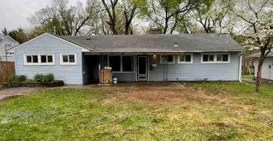 Main picture of 7611 E 110th St