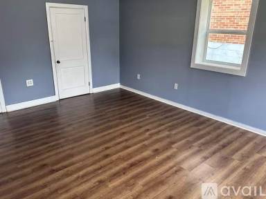 Main picture of 909 Country Club Rd