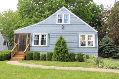 Main picture of 7608 Summit St