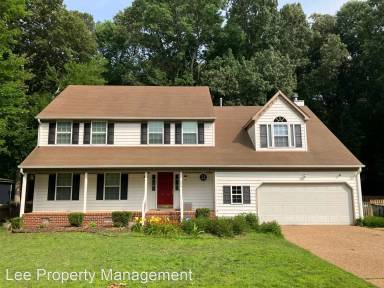 Main picture of 206 Coach Hovis Dr