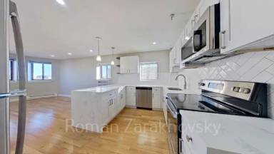 Main picture of 1198 Commonwealth Ave