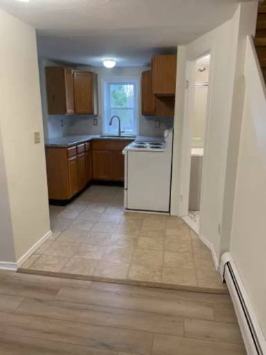 Main picture of 204 W Main St