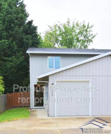 Main picture of 1426 NE Thomas Ct