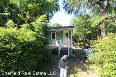 Main picture of 2201 W 10th St