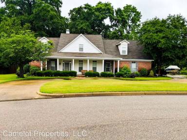 Main picture of 1691 Twelve Oaks Ln