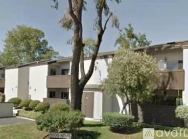 Main picture of 8085 Caminito de Pizza