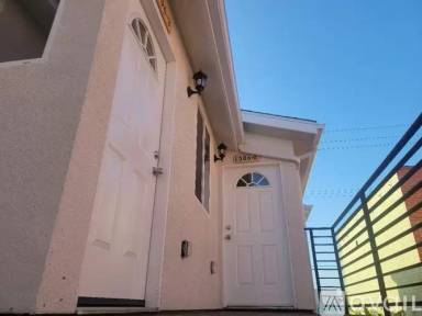 Main picture of 1506 W Vernon Ave