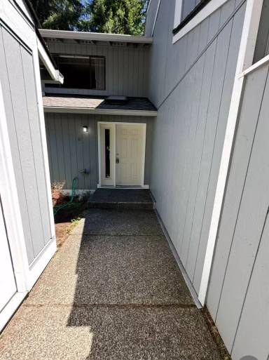 Main picture of Barnes Lake Condominiums
