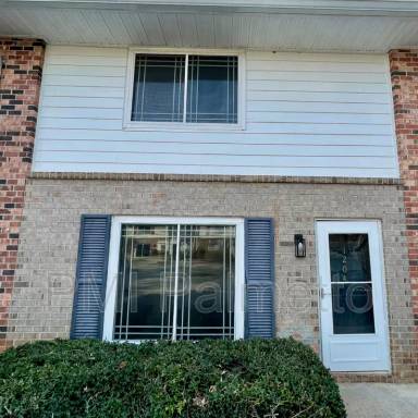 Main picture of 1204 Grove Park Ln