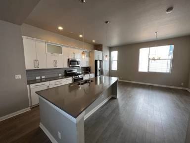 Main picture of 527 S Upham Ct