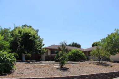 Main picture of 5480 Paragon St