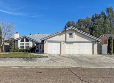Main picture of 1100 Carolyn St