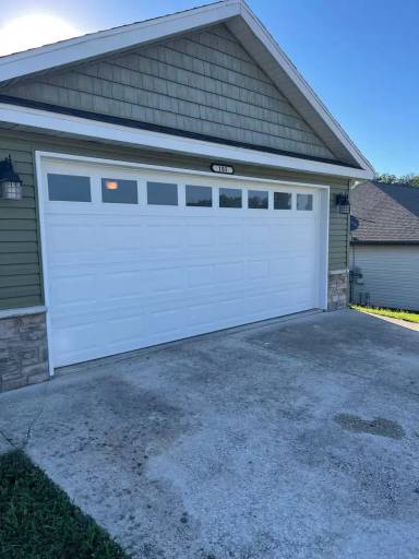 Main picture of 103 Sandstone Dr