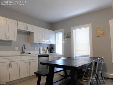 Main picture of 10 Greenville St
