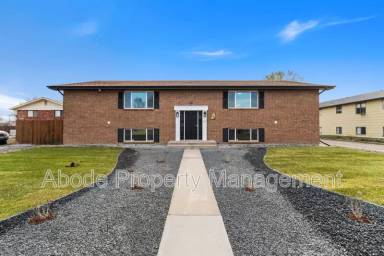 Main picture of 138 Glenda Dr